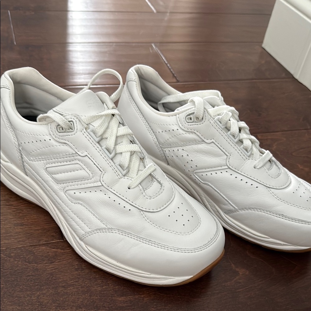 SAS White Sneakers Comfortable Leather Design